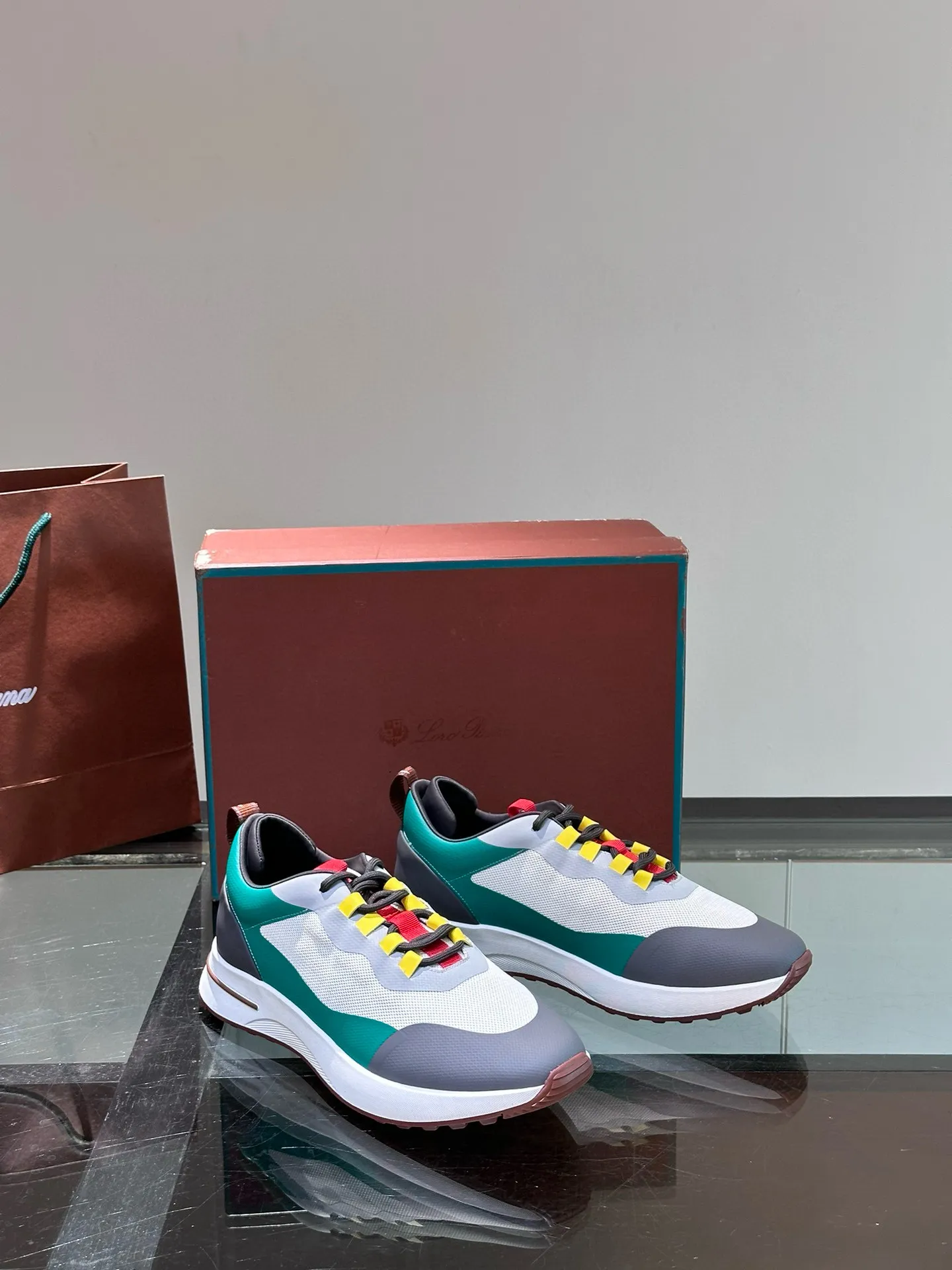 Factory price: 540💰Loro men's shoes💰iana niche Loro classic jogging shoes, men's lace-up casual shoes and sneakers, high-quality lightweight and comfortable fabrics, suitable for outdoor leisure, the color scheme is young and energetic, and it looks great with sportswear or casual suits! Size: 39-45 (46 customized)
